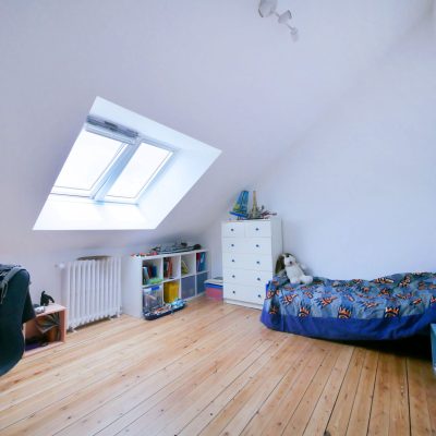 Chambre enfant comble velux