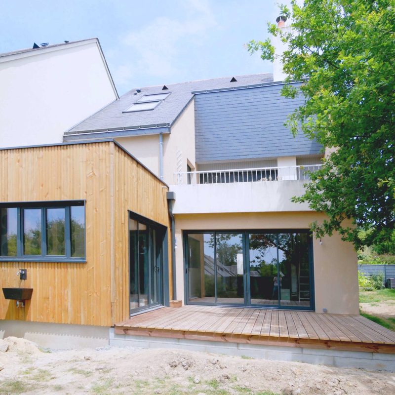 Extension bardage bois maison enduit