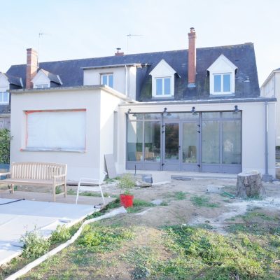 Extension contemporaine maison blanche