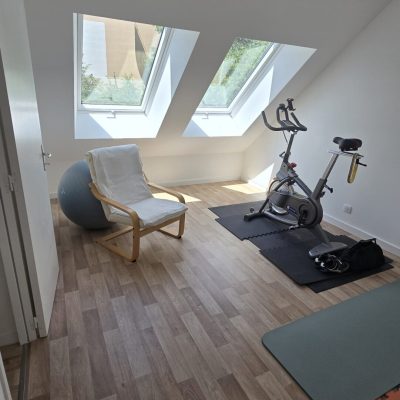 Pièce comble aménagée velux parquet (2)