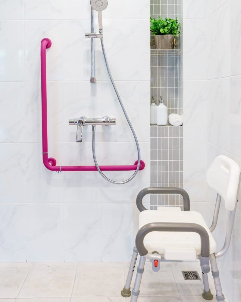 salle de bain pmr